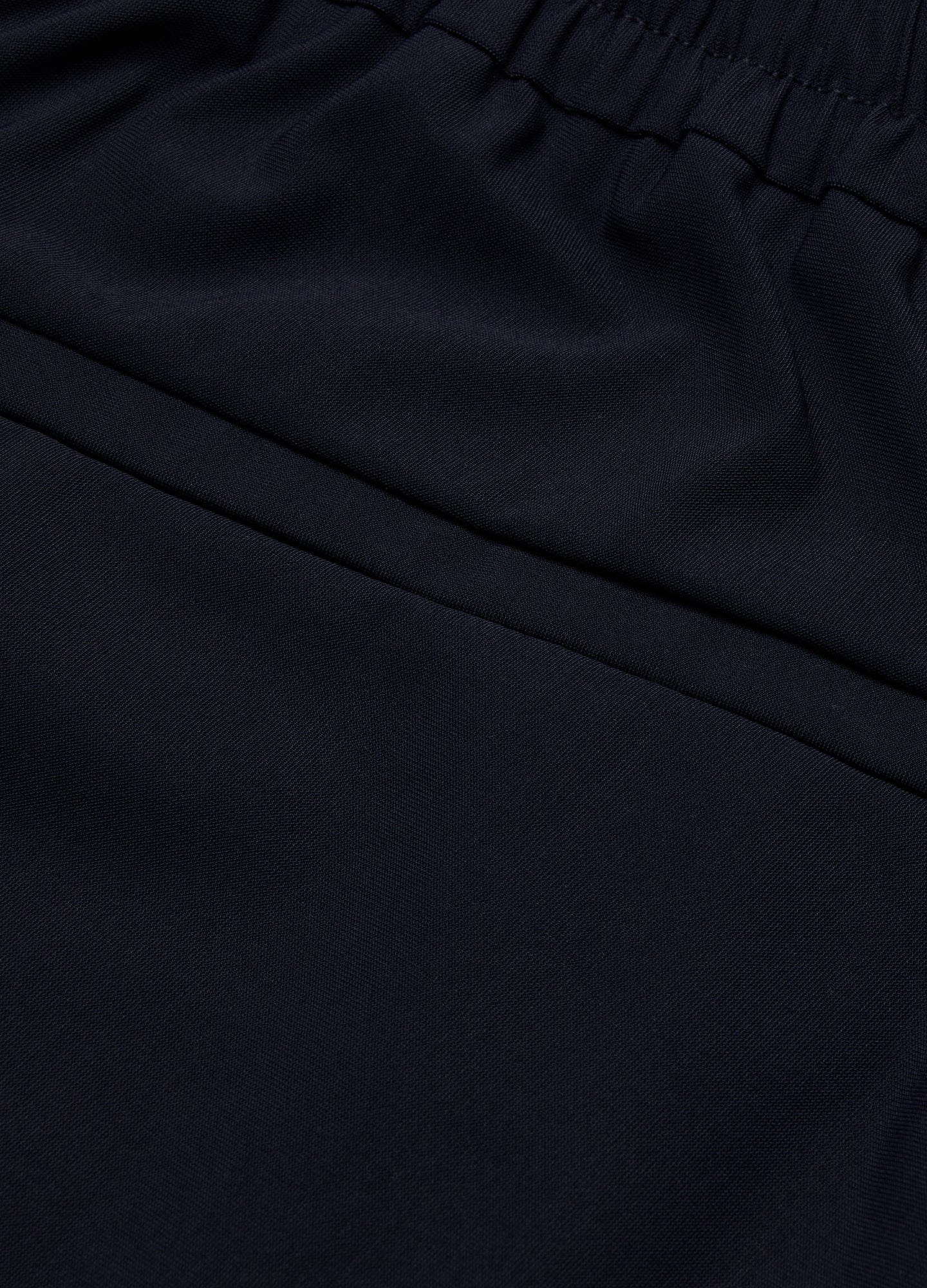 Performance Pintuck Shorts Navy