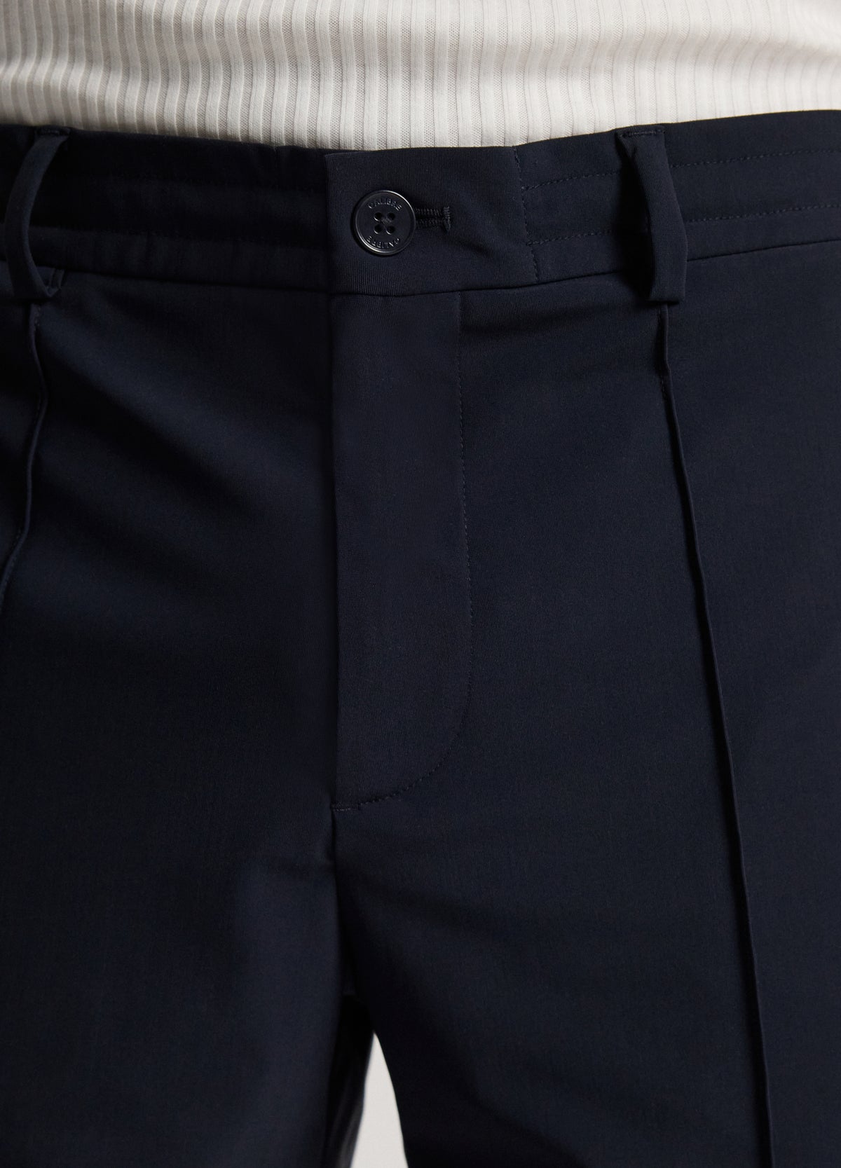 Performance Pintuck Shorts Navy
