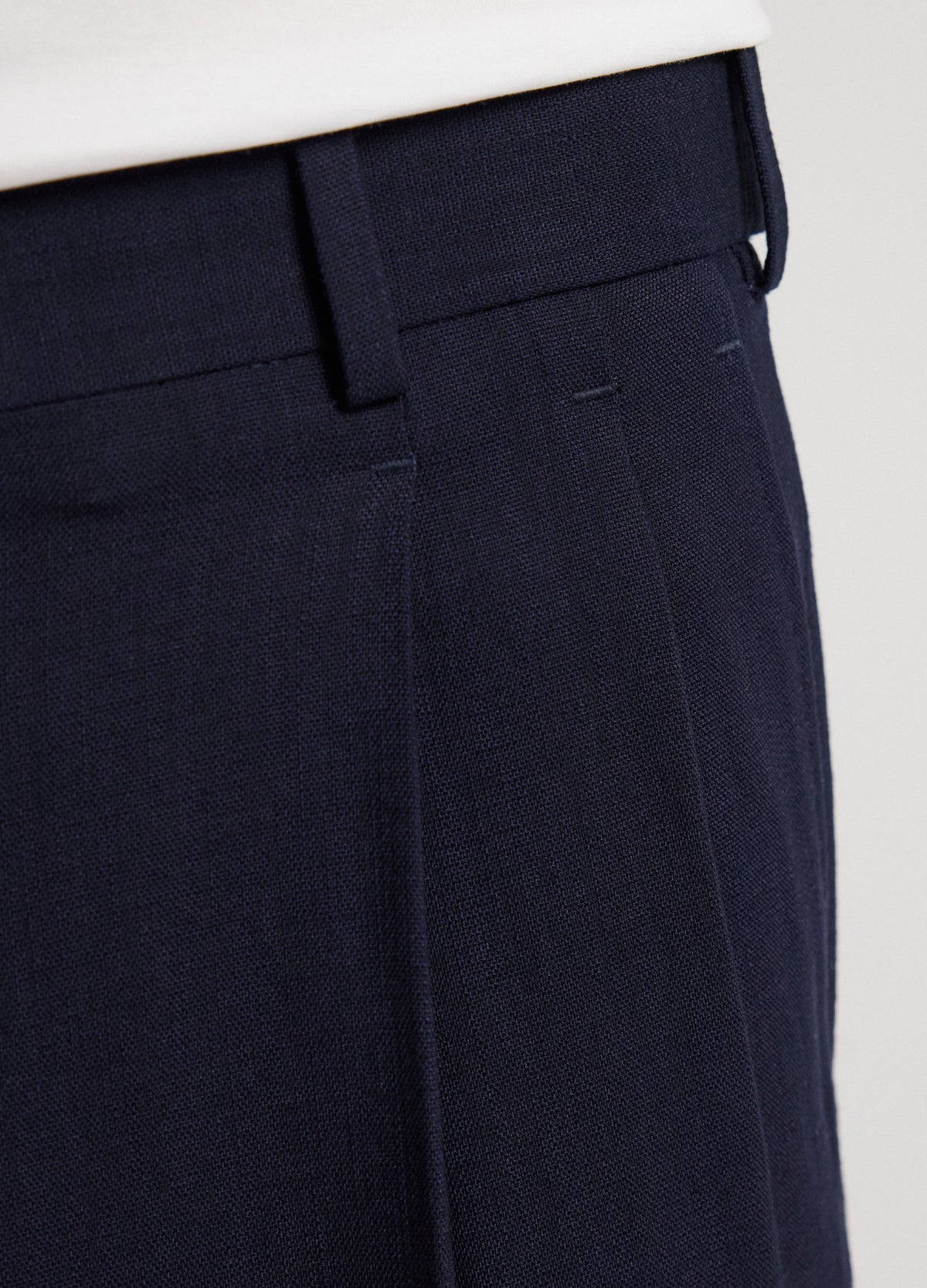 Relaxed Pleat Textured Shorts Navy