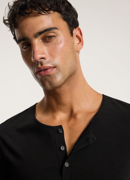Short Sleeve Tech Henley Black