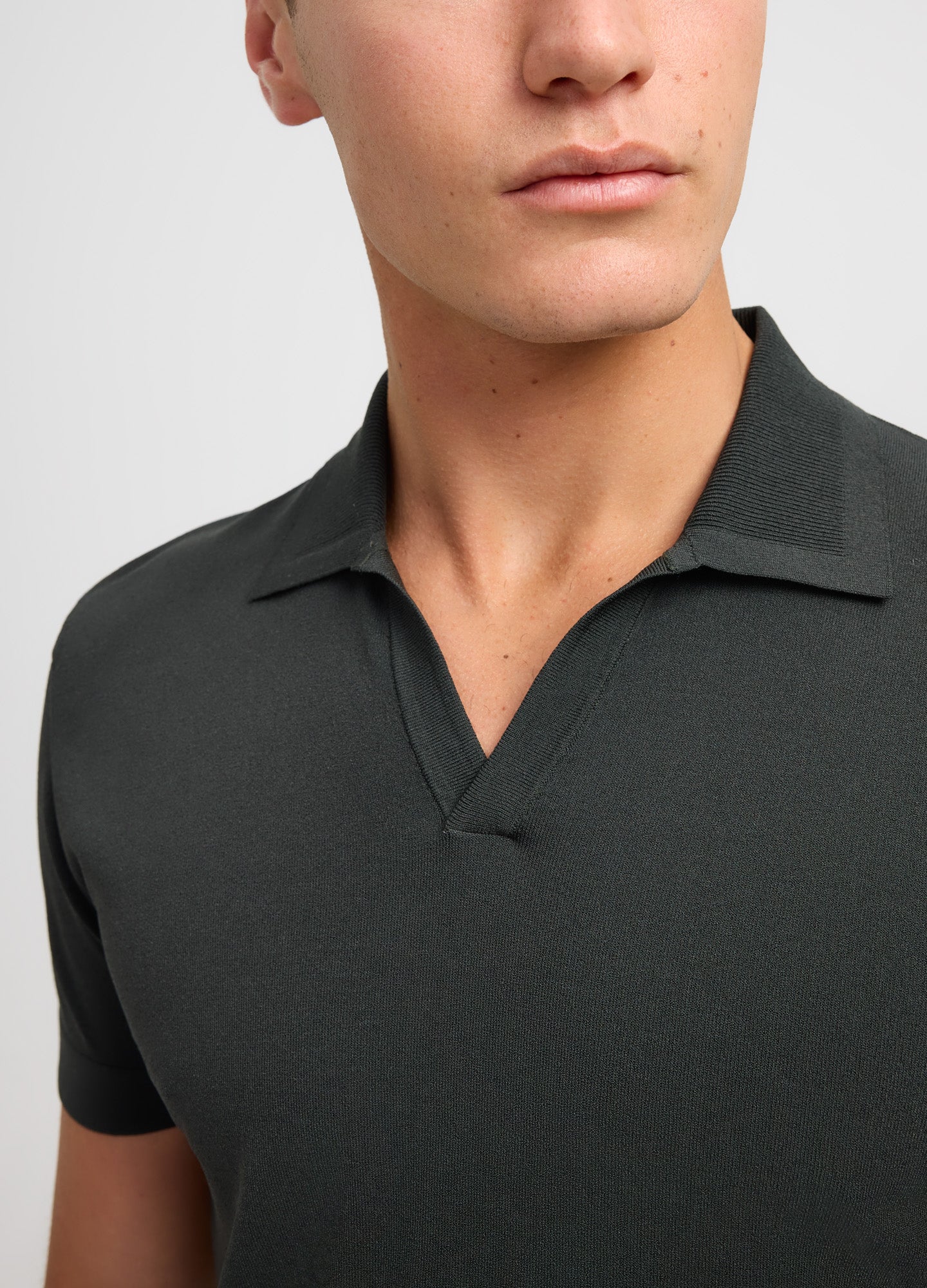 Rib Collar Tech Knit Polo Khaki