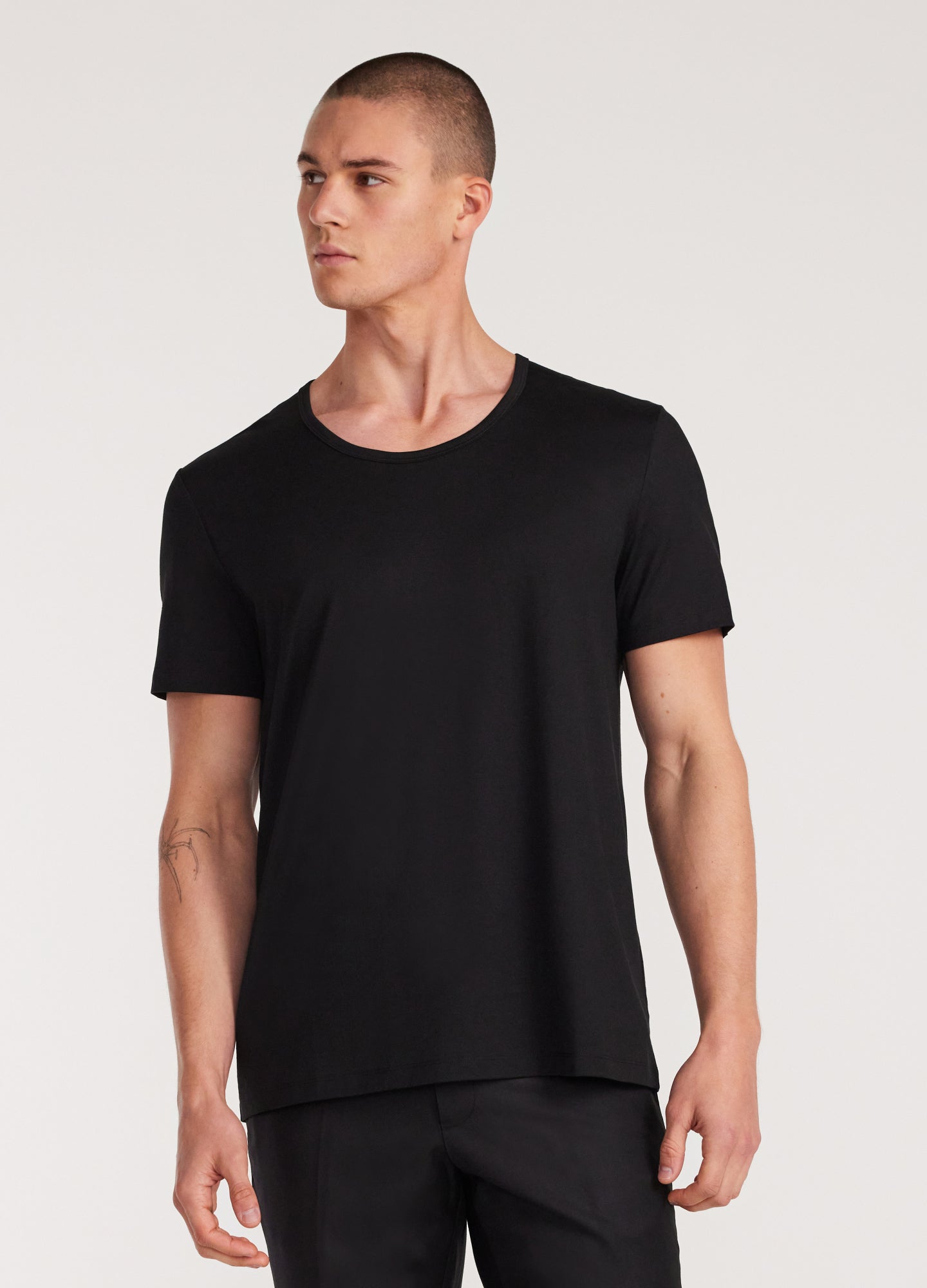 Scoop Neck T-shirt Black